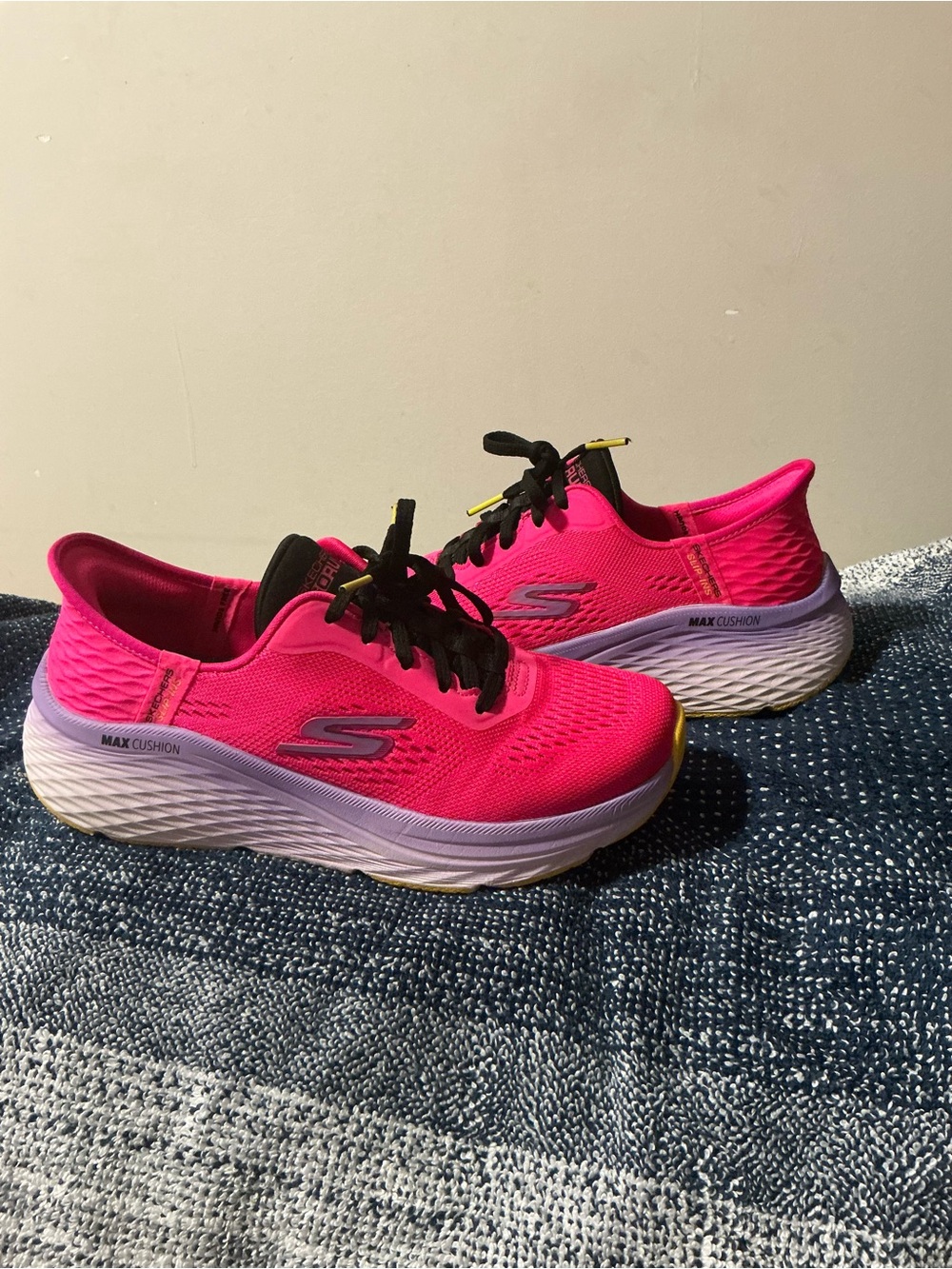 Skechers Women's Bright Pink Max Cushion Lace-Up Running Sneakers